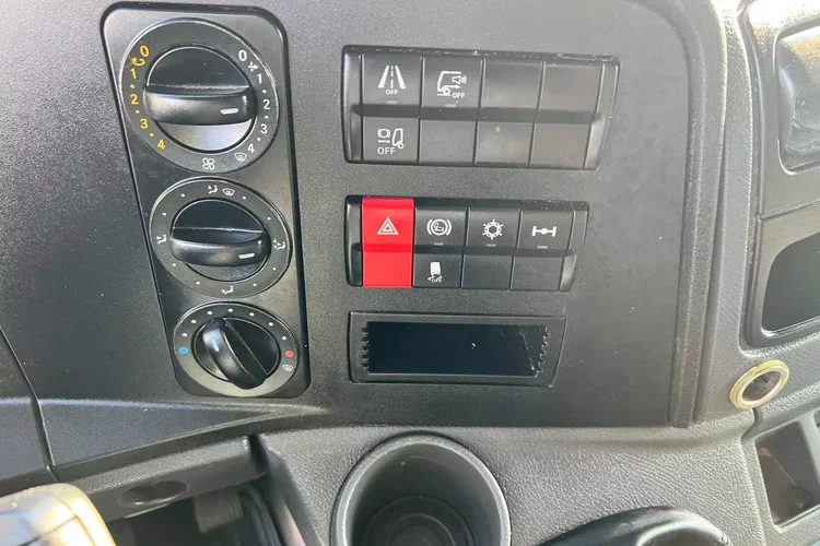 Mercedes ATEGO1223 CHLODNIA CARIERR zdjęcie 19