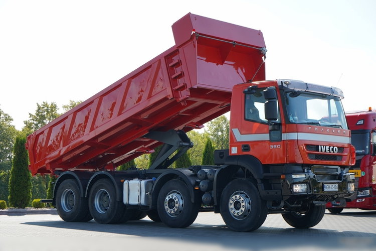 Iveco TRAKKER 360 / 8x4 / WYWROTKA 2 - STRONNA / HYDROBURTA / MANUAL BORDMATIC zdjęcie 15