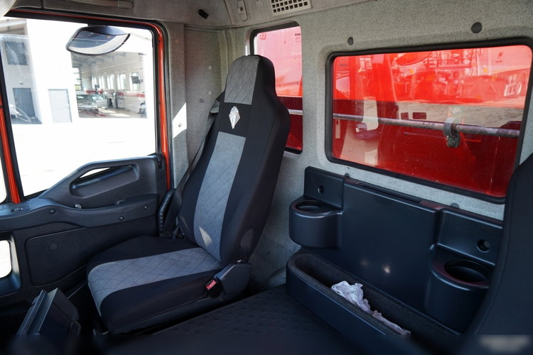 Iveco TRAKKER 360 / 8x4 / WYWROTKA 2 - STRONNA / HYDROBURTA / MANUAL BORDMATIC zdjęcie 34