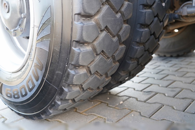 Mercedes -BENZ ACTROS 4141 / 8X6 / WYWROTKA TYLNOZSYPOWA / MEILLER KIPPER 5.3M / MANUAL / PO KONTRAKCIE SERWISOWYM zdjęcie 31