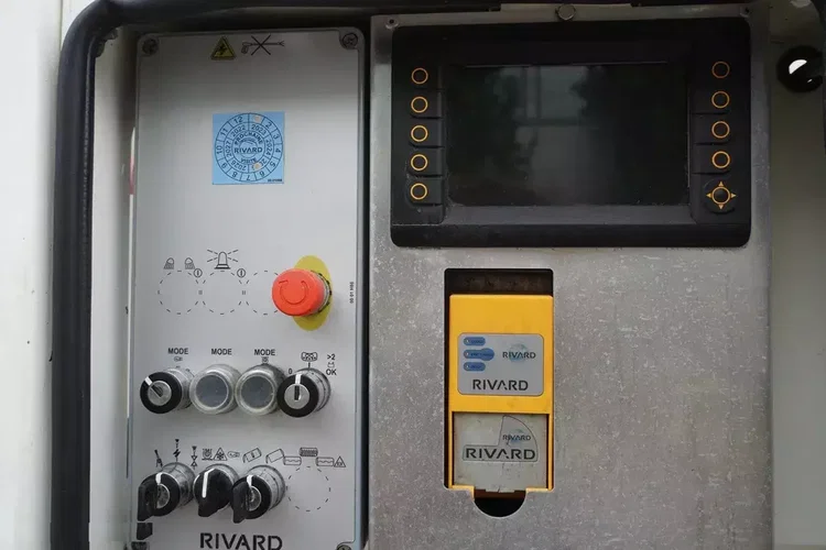 MAN TGS 26.340 E6 / Beczka asenizacyjna Rivard 11.8 m3 / 170 tys. km / oś skrętna zdjęcie 14