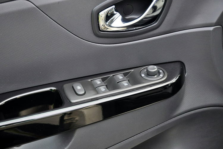 Renault Captur 0.9i(90KM) Led Navi Kamera Parktr. Welur Keyless Go I Wł Alu17"ASO zdjęcie 37