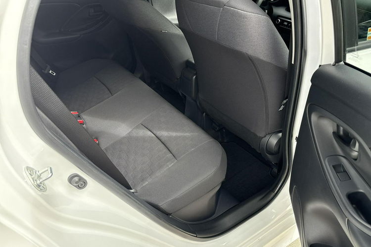 Toyota Yaris 1.5 Hybrid 116KM STYLE, salon Polska, gwarancja, FV23% zdjęcie 12