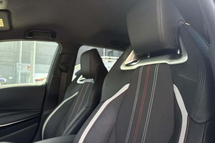 Toyota Corolla 2.0 HSD GR SPORT DYNAMIC, salon Polska, gwarancja, FV23% zdjęcie 10