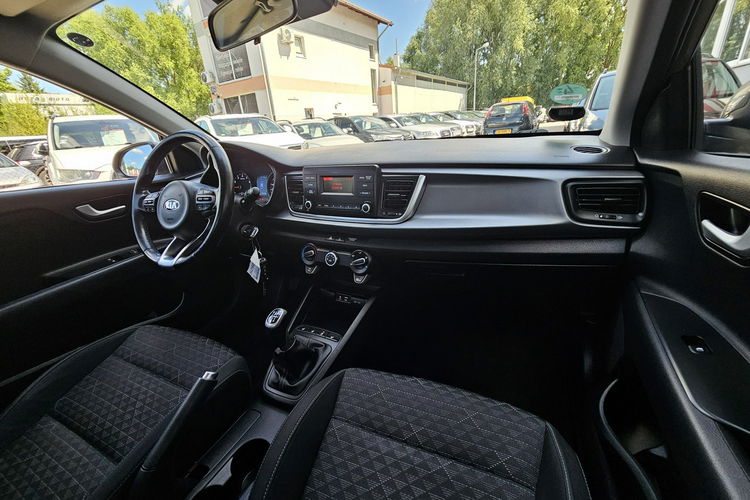 Kia Rio model 2018, grzana kierownica i fotele, asystent pasa, radar zdjęcie 15