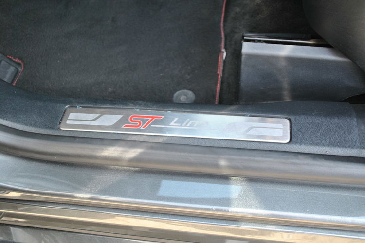 Kuga ST-LineX 2.0EcoBlue 190KM A8 AWD Gwarancja ASO Forda zdjęcie 20