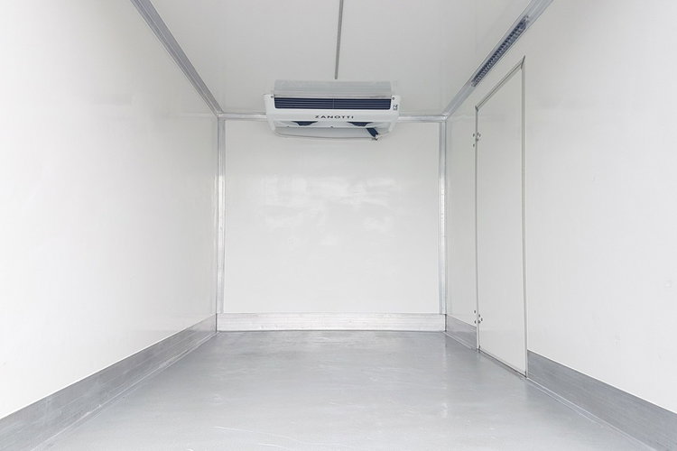 Renault Master CHŁODNIA AGREGAT 6EP IZOTERMA 3.32x2.11x2.00 KLIMA DMC 3500 KG zdjęcie 17