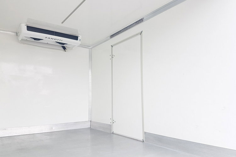 Renault Master CHŁODNIA AGREGAT 6EP IZOTERMA 3.32x2.11x2.00 KLIMA DMC 3500 KG zdjęcie 18