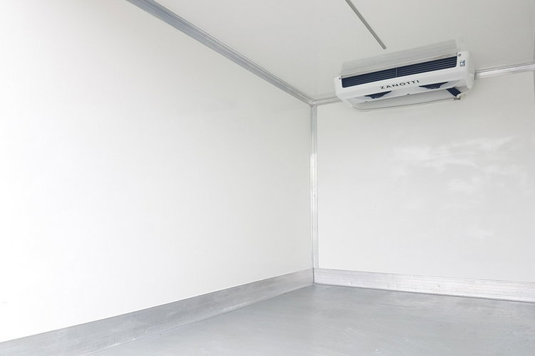 Renault Master CHŁODNIA AGREGAT 6EP IZOTERMA 3.32x2.11x2.00 KLIMA DMC 3500 KG zdjęcie 19