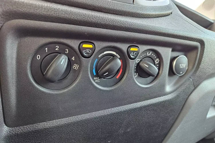 Ford transit L4H3 59999zł NETTO Brygadówka 6 osób 2.0TdCi/170KM zdjęcie 29