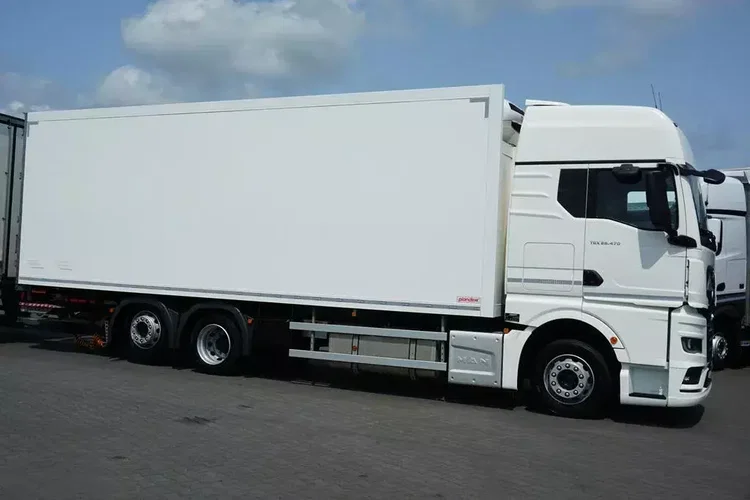 MAN TGX / 24.470 / ACC / E 6 / CHŁODNIA + WINDA / ZESTAW PRZEJAZDOWY zdjęcie 33