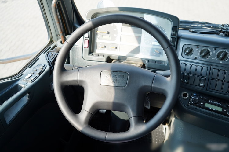 MAN TGA 35. 360 / 8x4 / LIEBHERR 9m3 / BETONOMIESZARKA / GRUSZKA / UAL / BETONIARKA / zdjęcie 32