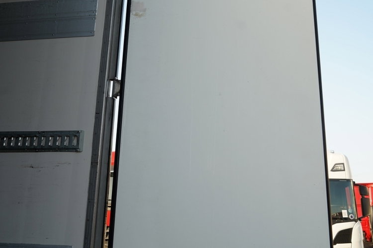 CHEREAU / CHŁODNIA / THERMO KING SLX SPECTRUM / MULTITEMPERATURA / OŚ PODNOSZONA / PALECIARA / SAF / SPROWADZONA zdjęcie 14