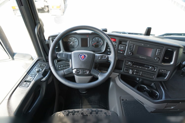 Scania R 450 / HYDRAULIKA / RETARDER / KLIMATYZACJA POSTOJOWA / ALUFELGI / PO KONTRAKCIE SERWISOWYM zdjęcie 28