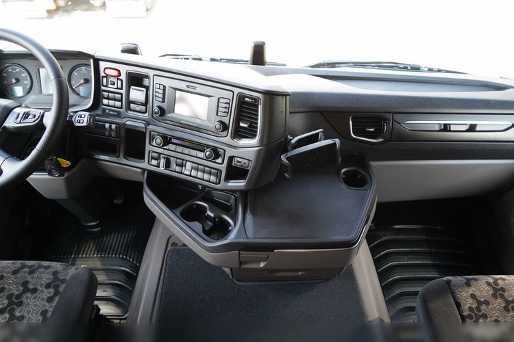 Scania R 450 / HYDRAULIKA / RETARDER / KLIMATYZACJA POSTOJOWA / ALUFELGI / PO KONTRAKCIE SERWISOWYM zdjęcie 30