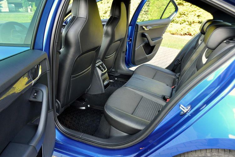 Skoda Octavia 2.0TDI(184KM) VRS Bi-Xenon Led Navi Skóry Asys.Pasa I Wł F1 Alu18"ASO zdjęcie 21