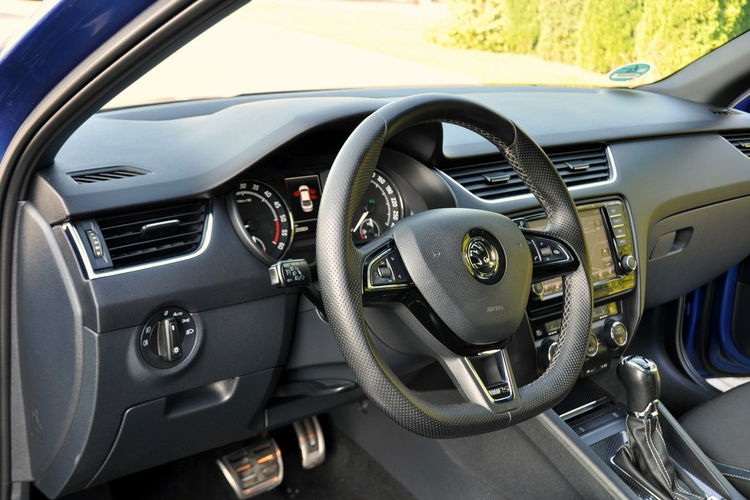 Skoda Octavia 2.0TDI(184KM) VRS Bi-Xenon Led Navi Skóry Asys.Pasa I Wł F1 Alu18"ASO zdjęcie 23
