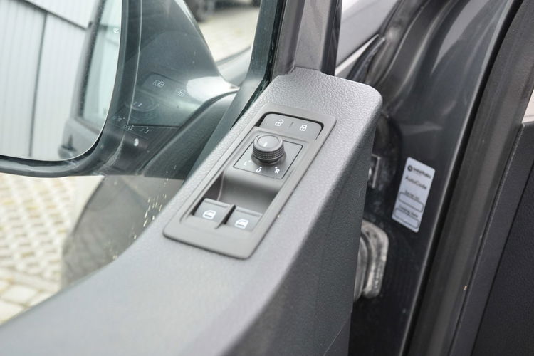 Volkswagen Caravelle 2.0TDI 150KM Comfortline 8-os Nawigacja Kamera Hak SalonPL Gwar. Serwi zdjęcie 11