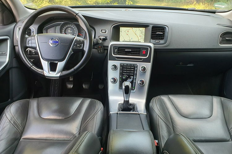 Volvo V60 2.0 D4 190KM # Momentum # NAVI # BiXenon # Skóra # Pełna Dokumentacja zdjęcie 5