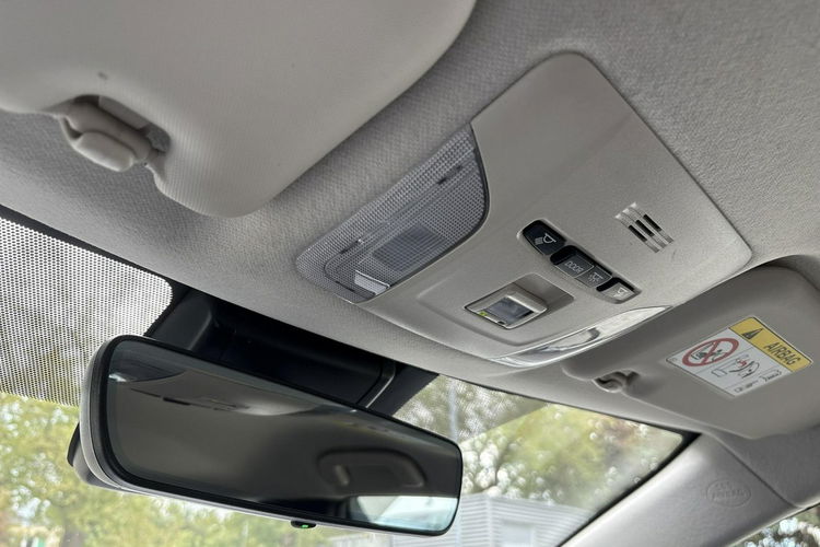 Toyota Corolla 1.8 Hybrid COMFORT TECH, salon Polska, gwarancja, FV23% zdjęcie 21