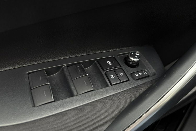 Toyota Corolla 1.8 Hybrid COMFORT TECH, salon Polska, gwarancja, FV23% zdjęcie 23
