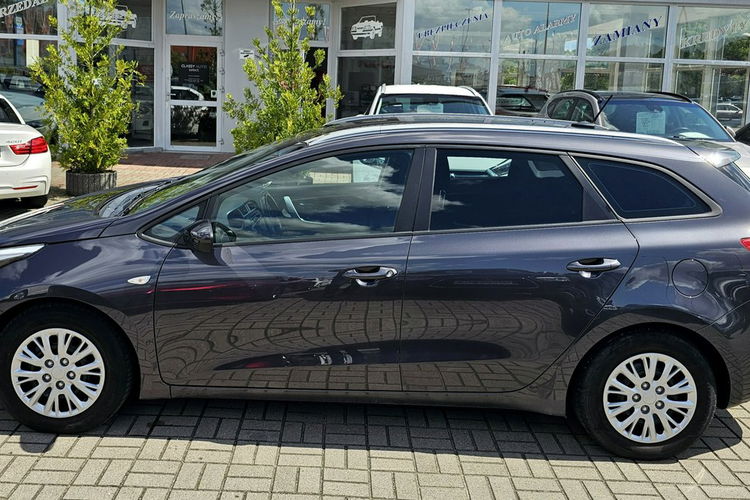 Kia Cee'd Grzane fotele, nawigacja, kamera, klimatronik zdjęcie 6