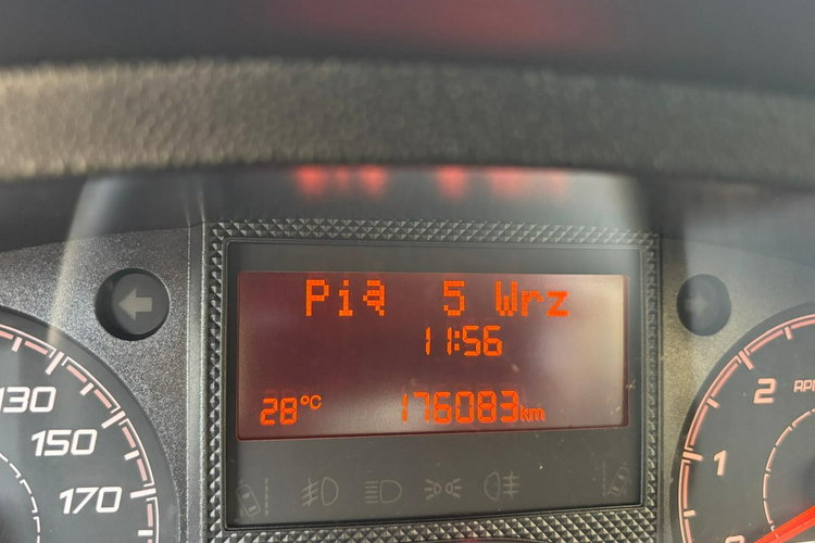 Peugeot Boxer 2.0 130KM 2018 L4H2 Klimatyzacja Tempomat Parktronic Blaszak zdjęcie 16