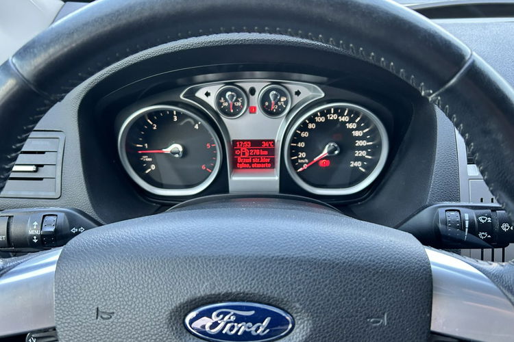 Ford Kuga Titanium zdjęcie 12