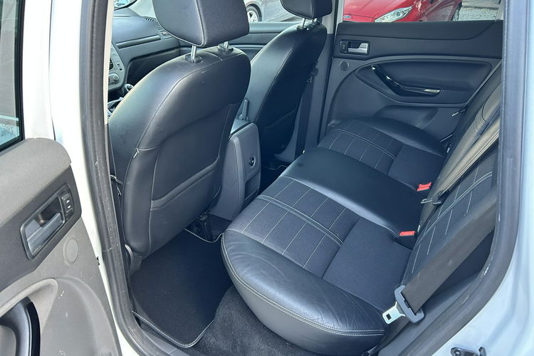 Ford Kuga Titanium zdjęcie 17