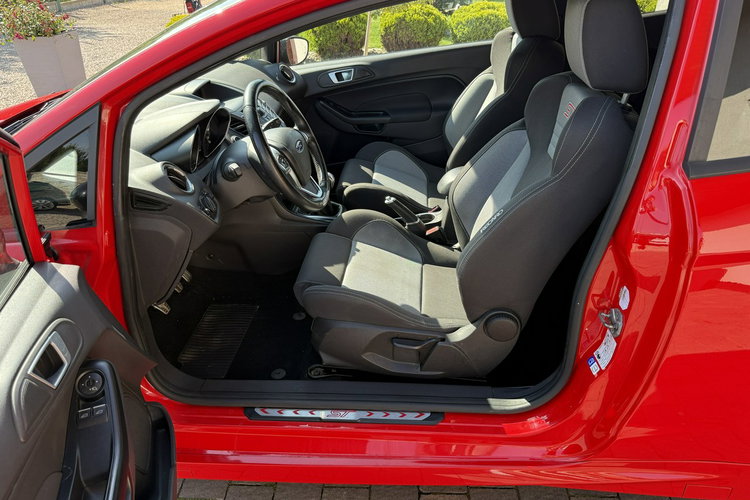 Ford Fiesta 1.6 ST 182KM fotele Recaro z Niemiec ładna zdjęcie 7