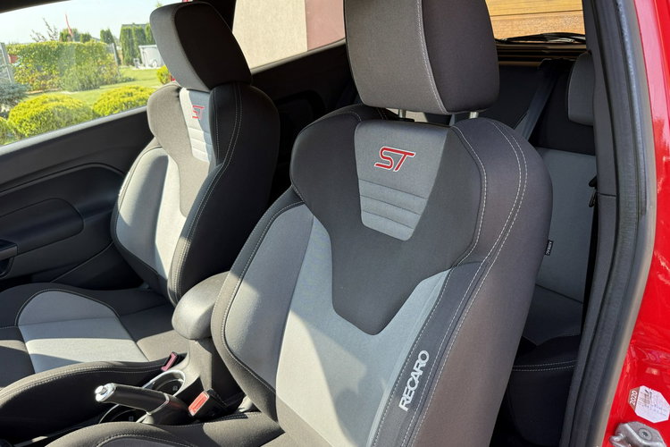 Ford Fiesta 1.6 ST 182KM fotele Recaro z Niemiec ładna zdjęcie 9
