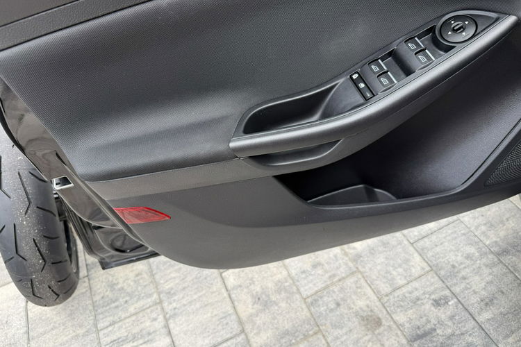 Ford Focus TIANIUM Bezwypadkowy bogato wyposażony zdjęcie 28
