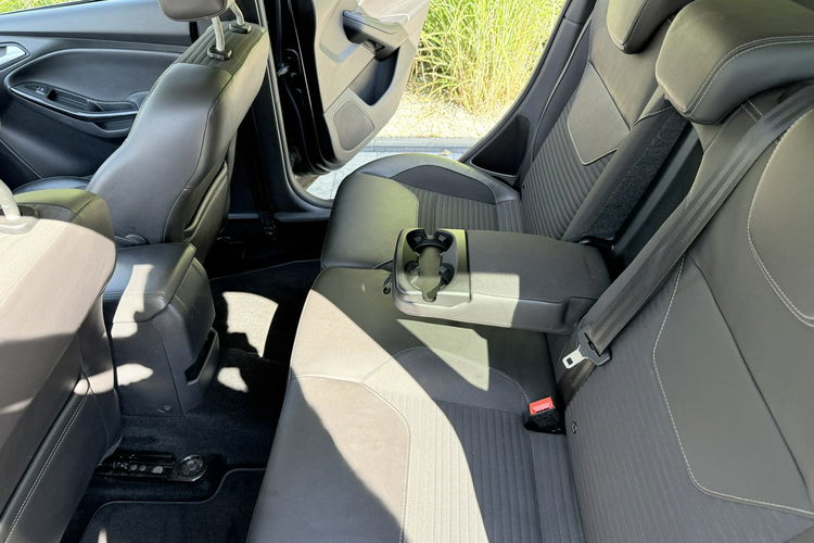 Ford Focus TIANIUM Bezwypadkowy bogato wyposażony zdjęcie 19