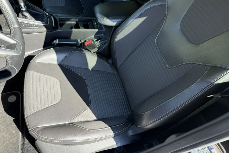 Ford Focus TIANIUM Bezwypadkowy bogato wyposażony zdjęcie 33