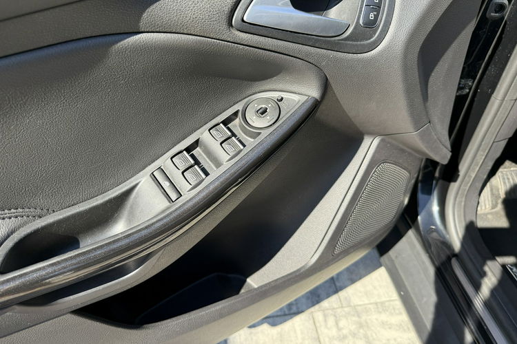 Ford Focus TIANIUM Bezwypadkowy bogato wyposażony zdjęcie 5