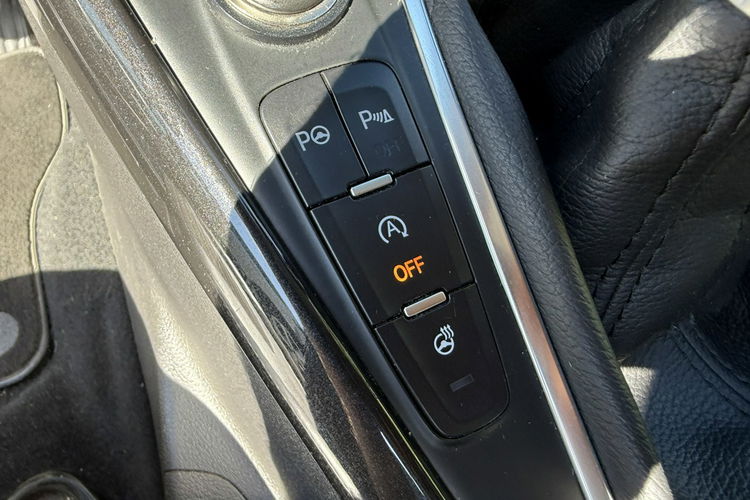 Ford Focus TIANIUM Bezwypadkowy bogato wyposażony zdjęcie 9