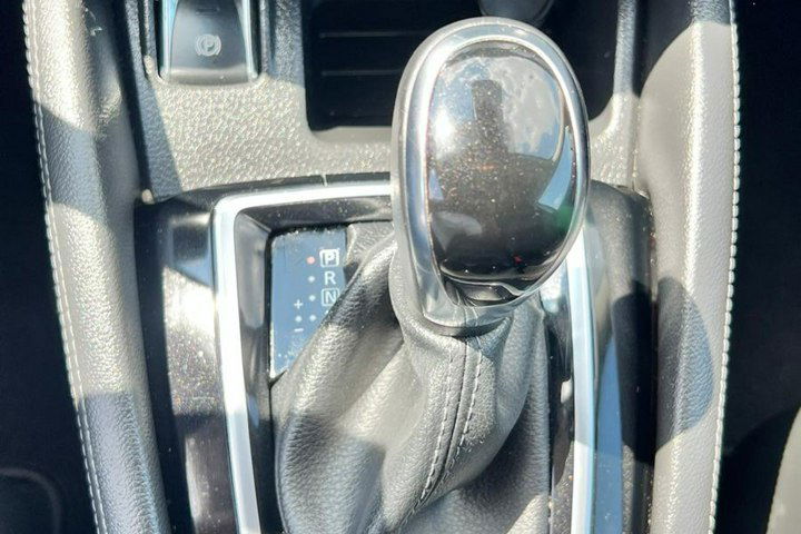 Nissan Qashqai 1.2Turbo Tekna.Kam.Cof.Navigacja.Panorama Dach.Asysten.Pasa Ruchu zdjęcie 16