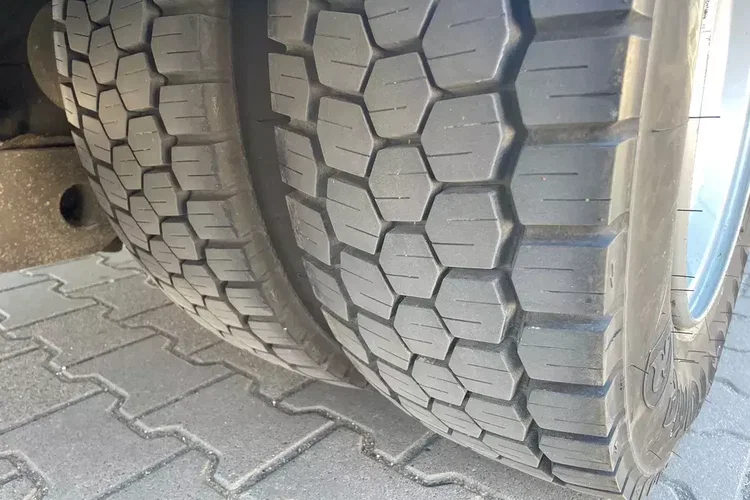 Mercedes ATEGO 1223 zdjęcie 10