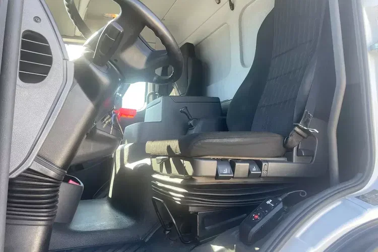 Mercedes ATEGO 1223 zdjęcie 8