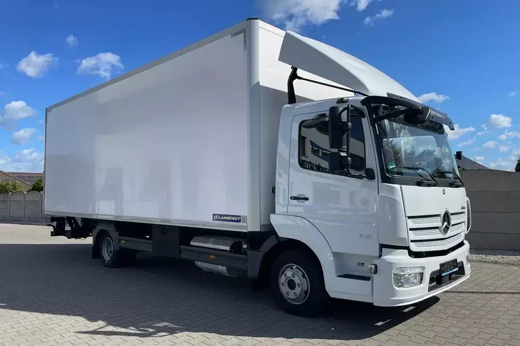 Mercedes ATEGO 818, IZOTERMA OGRZEWANA zdjęcie 3