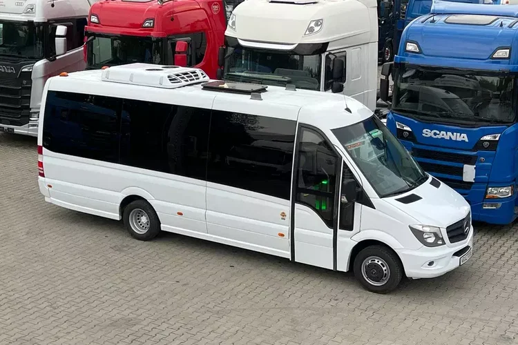 Mercedes Sprinter 519 CDI autobus long 20+10 XXL 3.0 V6 automat 2x klimatyzacja panorama zdjęcie 1