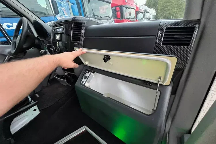 Mercedes Sprinter 519 CDI autobus long 20+10 XXL 3.0 V6 automat 2x klimatyzacja panorama zdjęcie 21