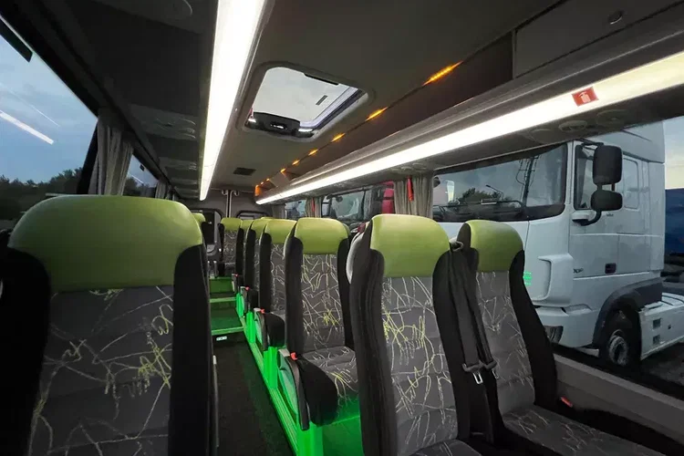 Mercedes Sprinter 519 CDI autobus long 20+10 XXL 3.0 V6 automat 2x klimatyzacja panorama zdjęcie 23