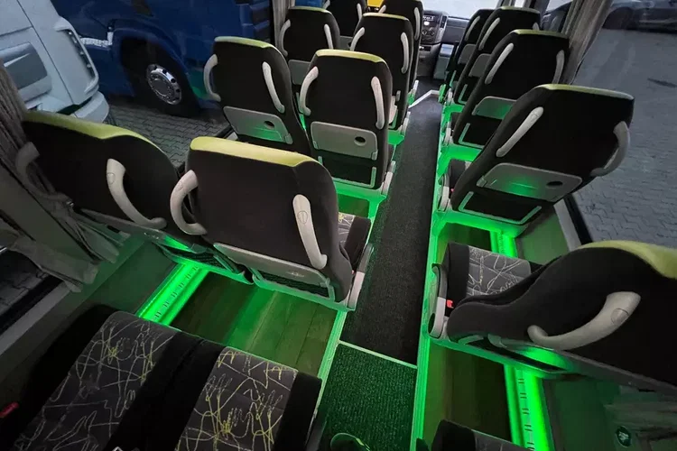 Mercedes Sprinter 519 CDI autobus long 20+10 XXL 3.0 V6 automat 2x klimatyzacja panorama zdjęcie 27