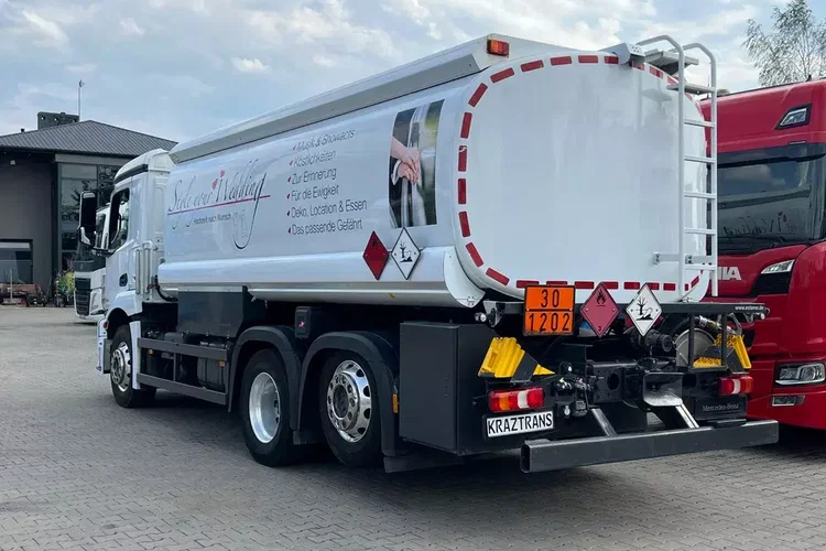 Cysterna paliwowa ESTERER z Niemiec do wszystkich paliw Mercedes Antos 2543 zdjęcie 13