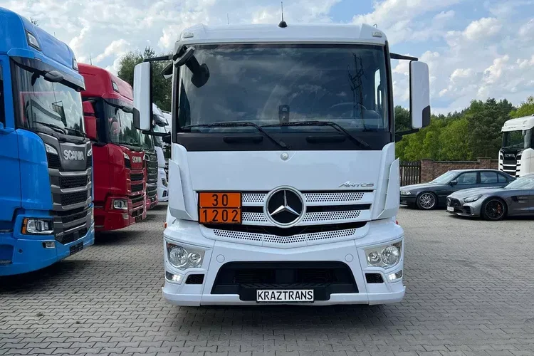 Cysterna paliwowa ESTERER z Niemiec do wszystkich paliw Mercedes Antos 2543 zdjęcie 15