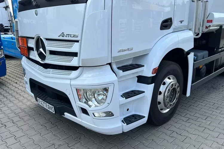 Cysterna paliwowa ESTERER z Niemiec do wszystkich paliw Mercedes Antos 2543 zdjęcie 32