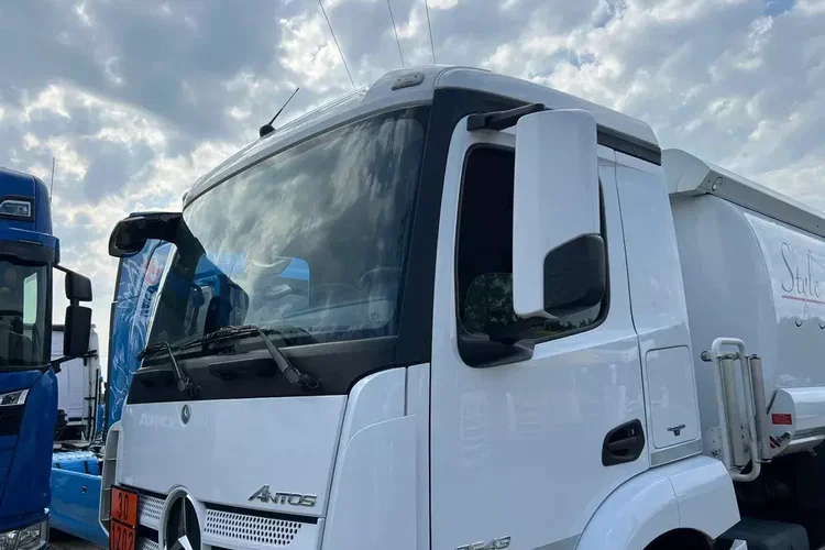 Cysterna paliwowa ESTERER z Niemiec do wszystkich paliw Mercedes Antos 2543 zdjęcie 33