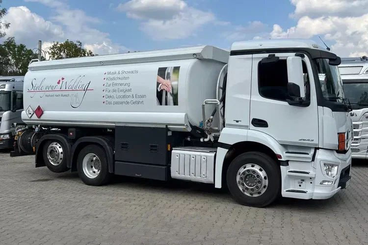 Cysterna paliwowa ESTERER z Niemiec do wszystkich paliw Mercedes Antos 2543 zdjęcie 4