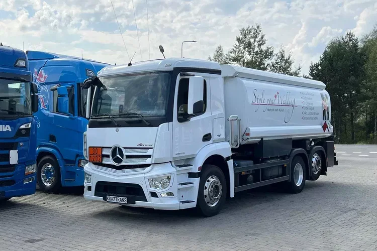 Cysterna paliwowa ESTERER z Niemiec do wszystkich paliw Mercedes Antos 2543 zdjęcie 6